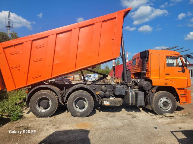 Самосвал КАМАЗ 6520-53