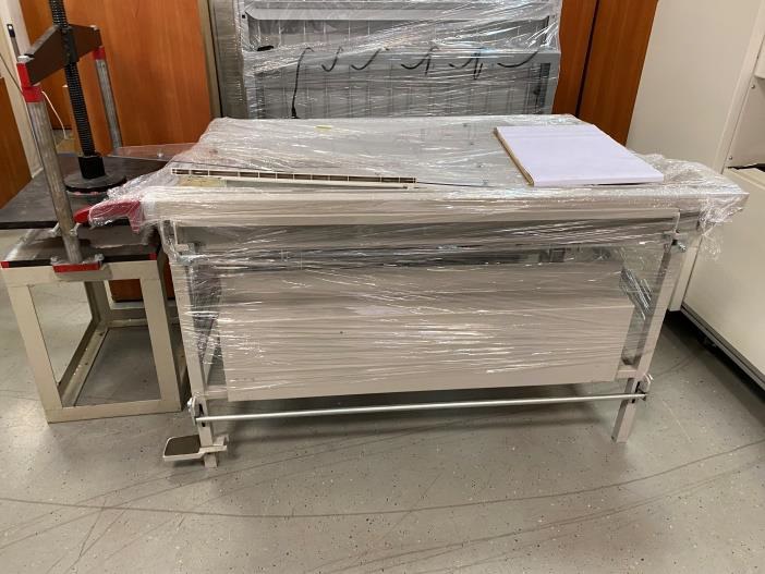 Полиграфическое оборудование (устройства для нарезки)